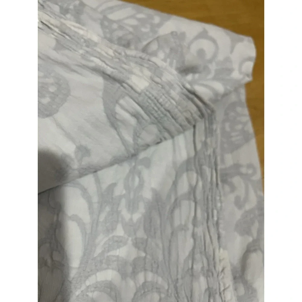 Shabby Chic Butterfly Gray White 72x72